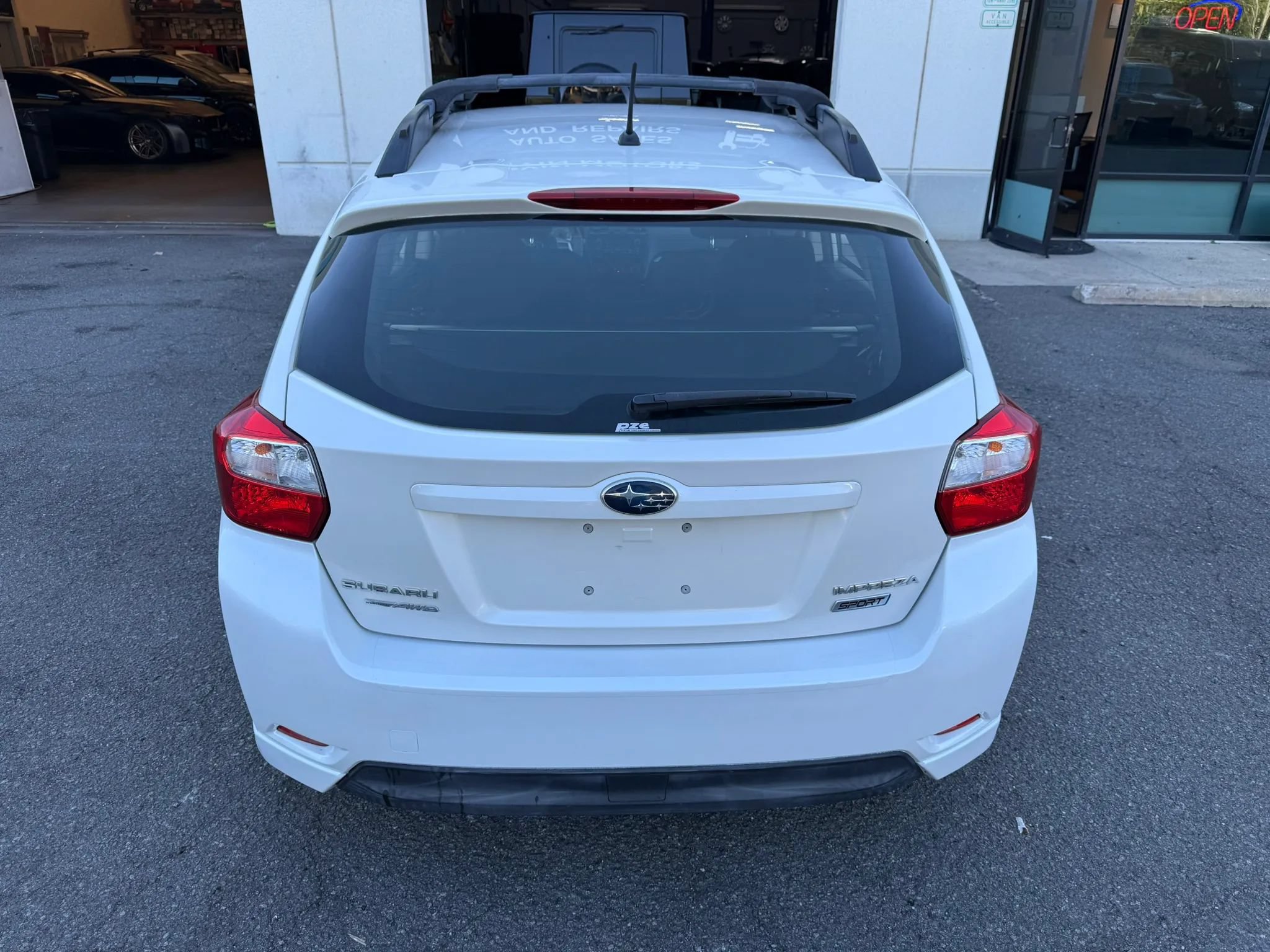 Used 2014 Subaru Impreza 2.0i Sport Premium AWD/4WD image 14