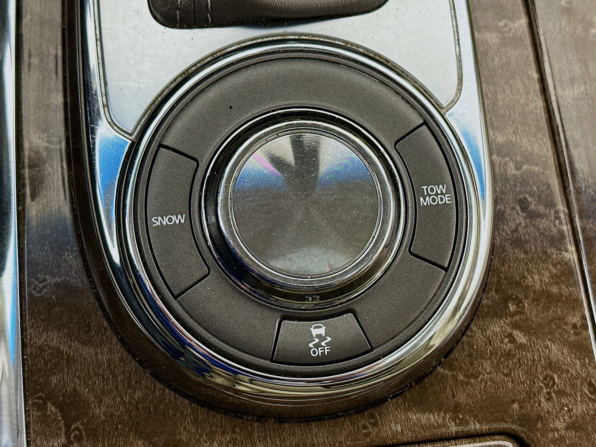 Used 2017 INFINITI QX80 2WD w/ Driver Assistance Package image 25