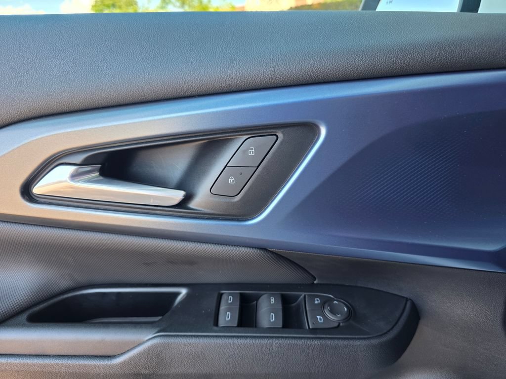 Certified 2024 Chevrolet Equinox EV LT FWD image 16