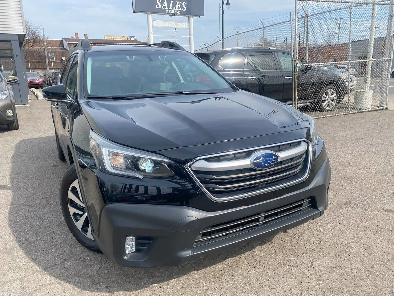 Used 2022 Subaru Outback Premium image 4