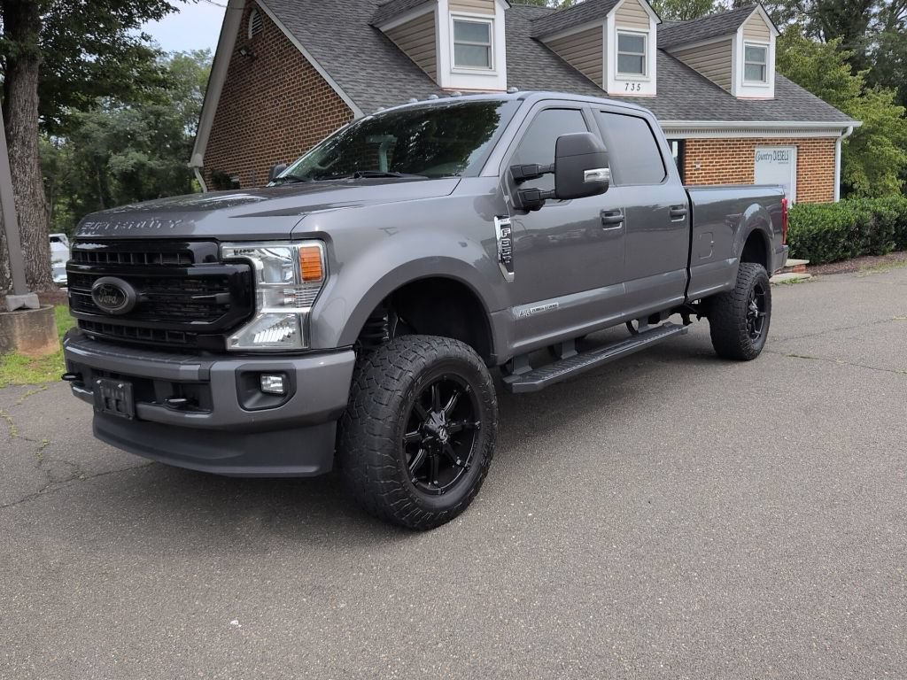 Used 2022 Ford F350 XLT w/ Black Appearance Package AWD/4WD image 3