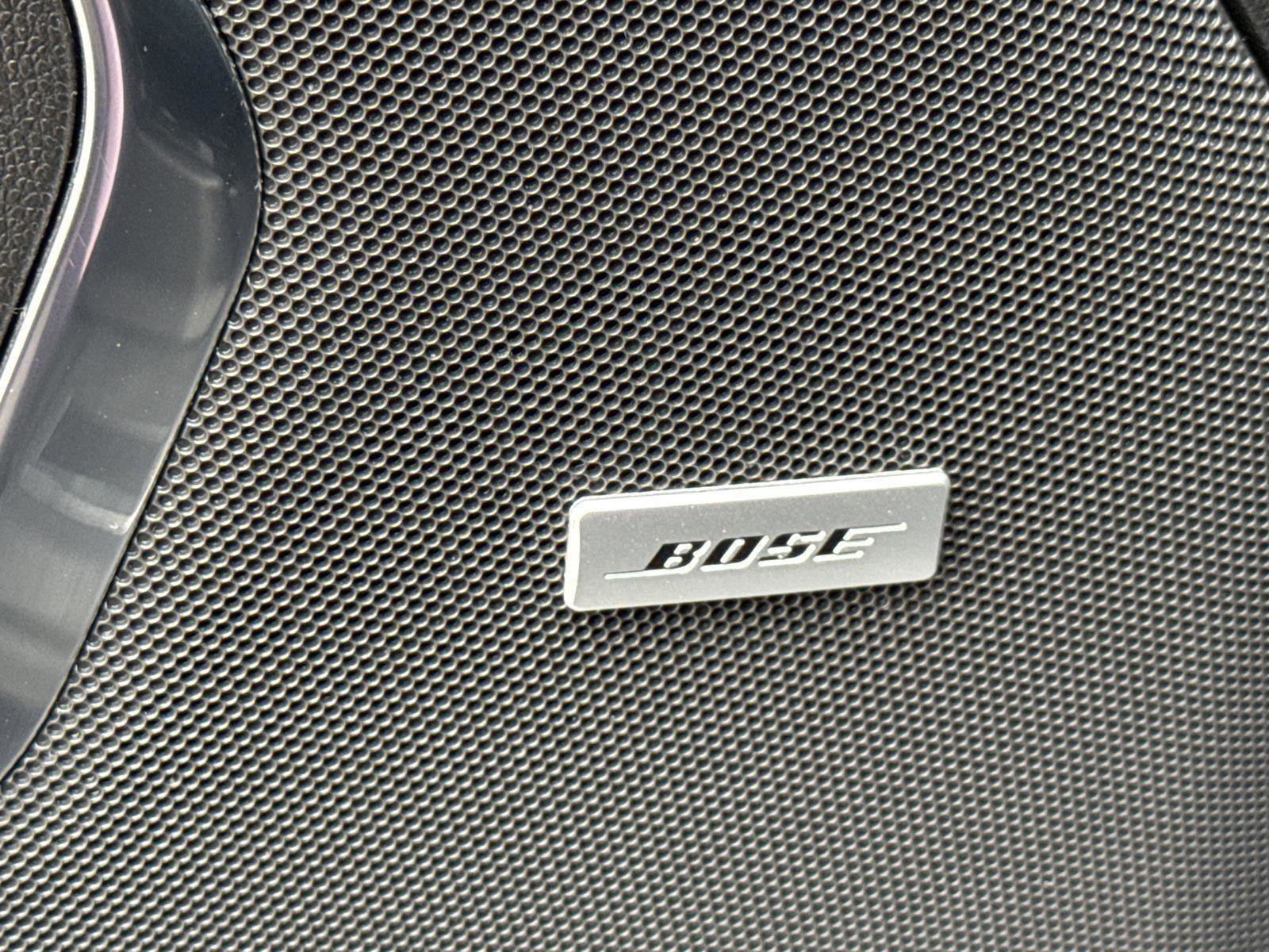 Used 2023 GMC Yukon XL AT4 w/ Technology Package image 17