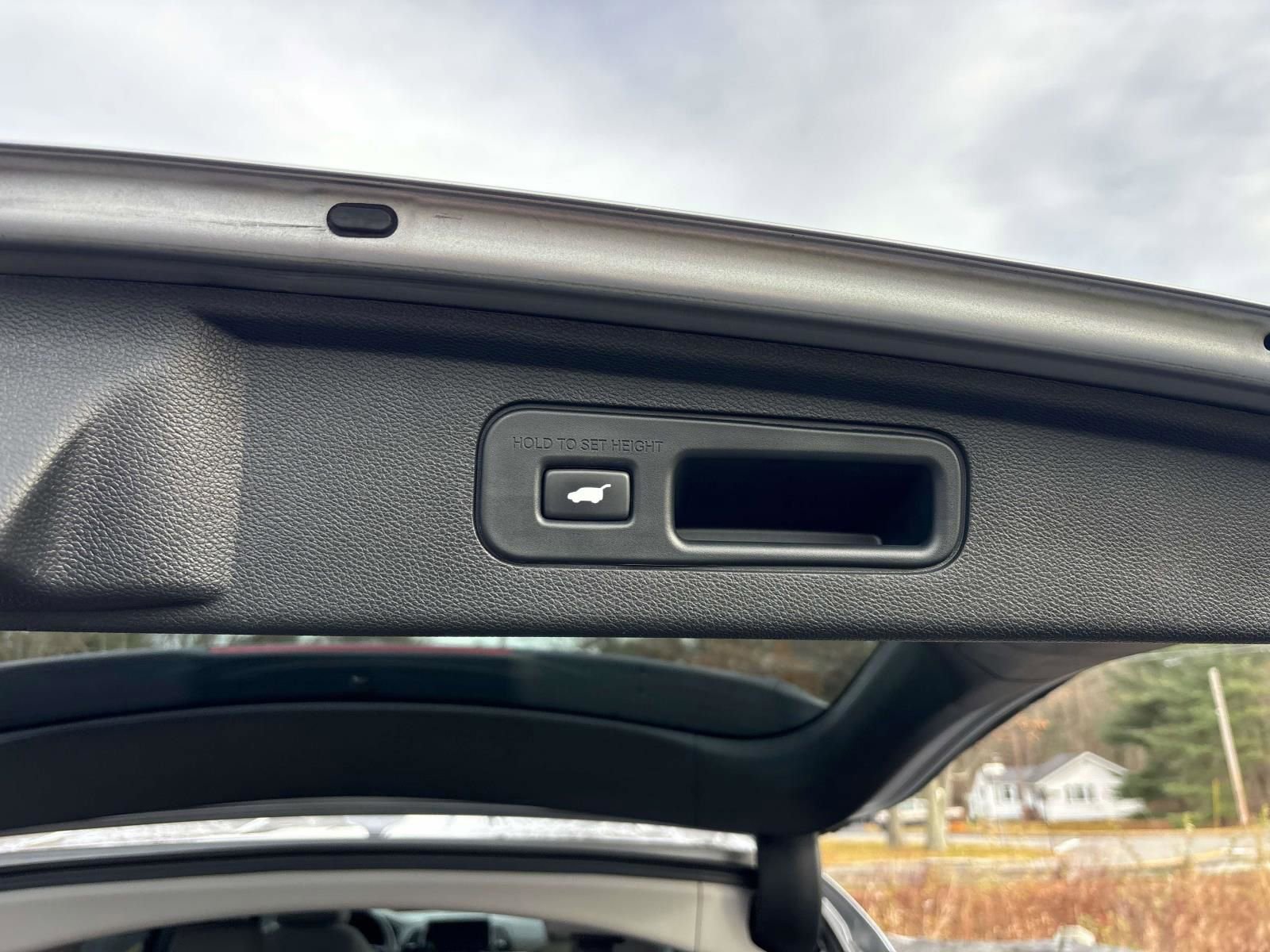 Certified 2023 Honda Odyssey Touring image 21