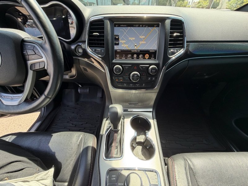 Used 2017 Jeep Grand Cherokee Trailhawk w/ Trailhawk Luxury Group AWD/4WD image 14