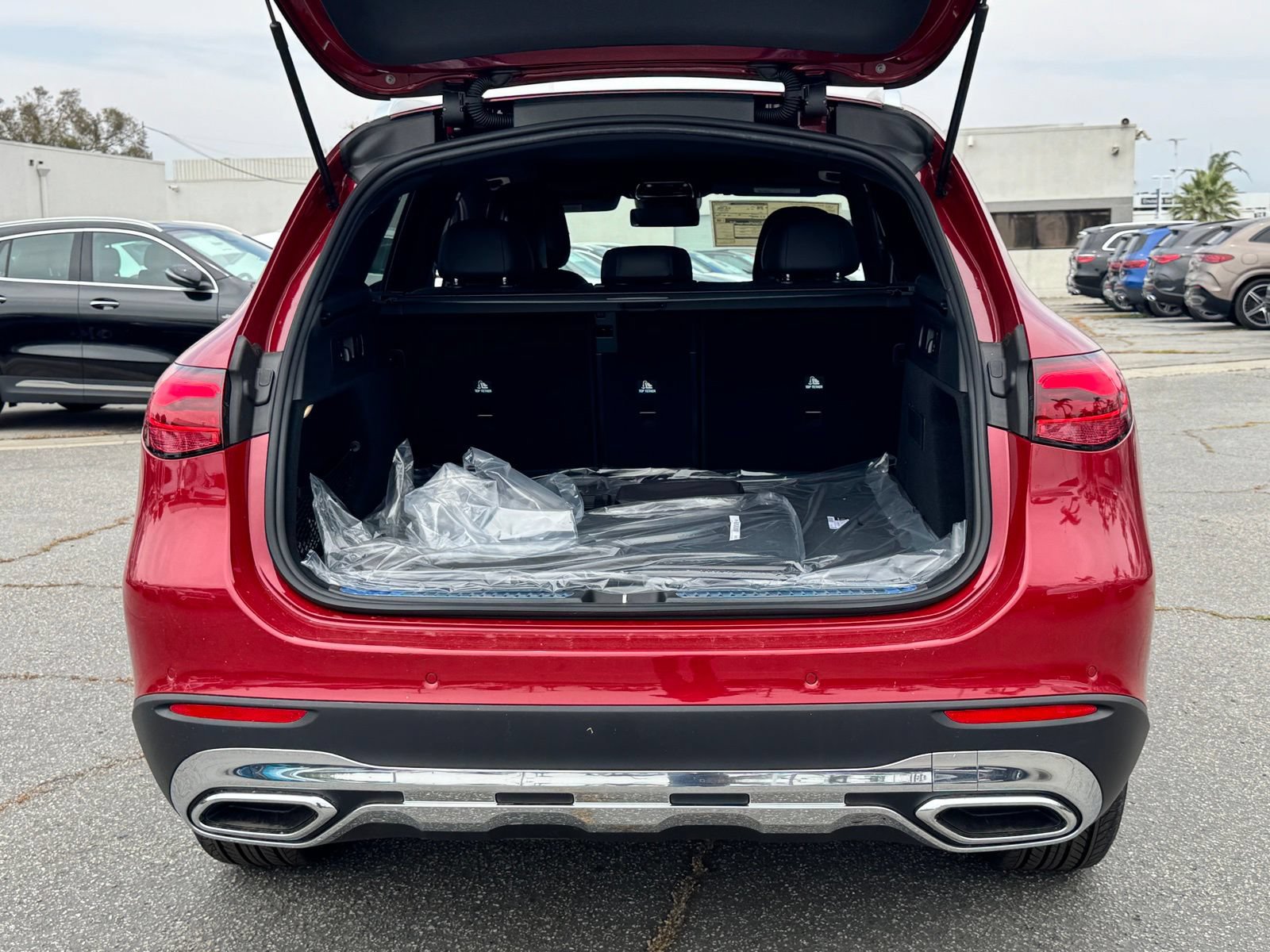 Used 2025 Mercedes-Benz GLC 300 4MATIC image 15