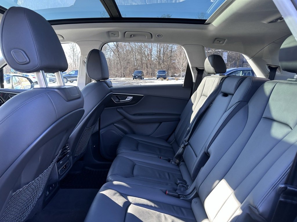 Used 2023 Audi Q7 2.0T Premium w/ Convenience Package image 21