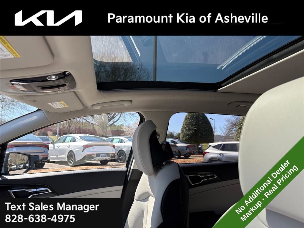 New 2026 Kia Sportage EX image 13