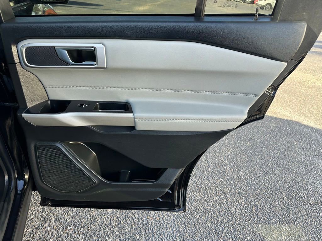 Certified 2022 Ford Explorer XLT w/ Equipment Group 202A RWD image 20