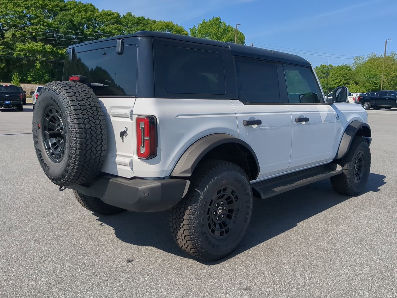 New 2026 Ford Bronco Outer Banks AWD/4WD image 3
