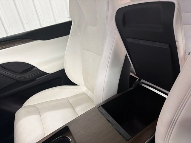 Used 2022 Tesla Model X AWD/4WD image 37