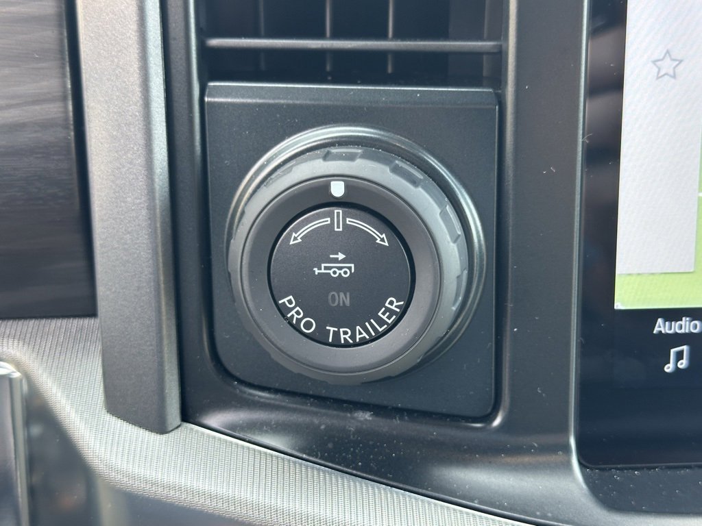 Used 2025 Ford F150 Lariat w/ Equipment Group 501A Mid image 30