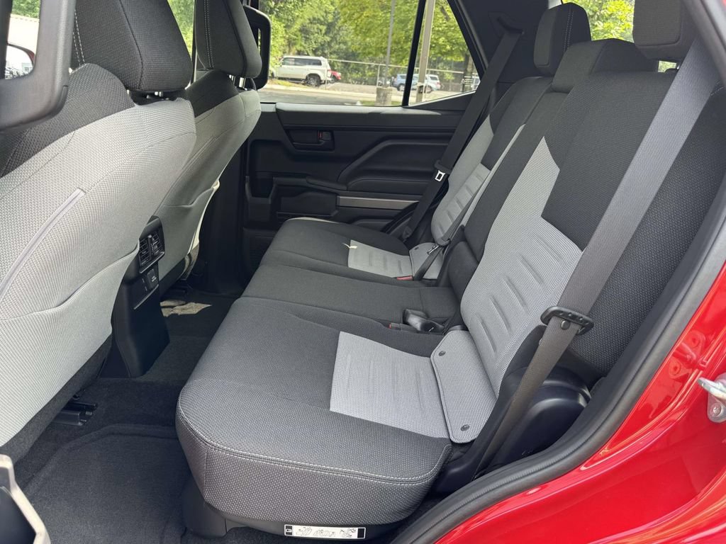 Used 2025 Toyota 4Runner TRD Sport AWD/4WD image 18