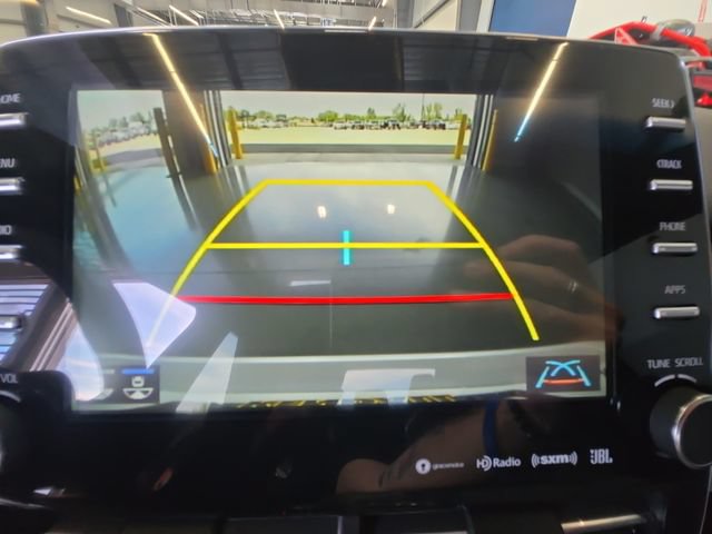 Used 2019 Toyota Avalon XLE w/ Moonroof Package FWD image 16