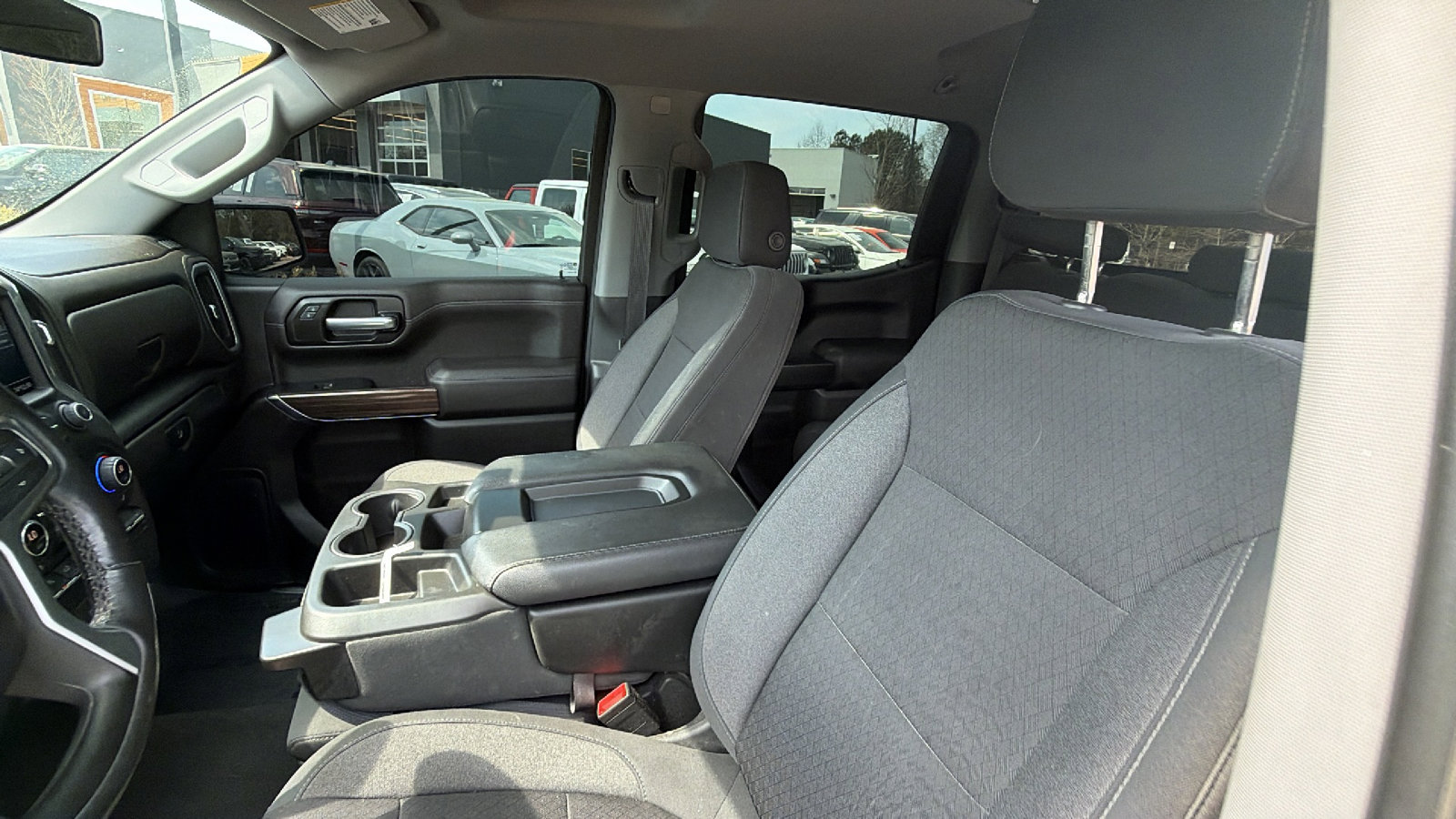 Used 2021 Chevrolet Silverado 1500 LT image 17