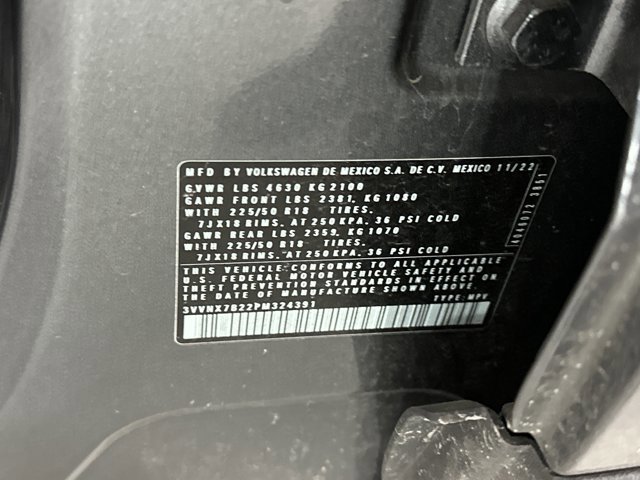 Certified 2023 Volkswagen Taos SE image 11