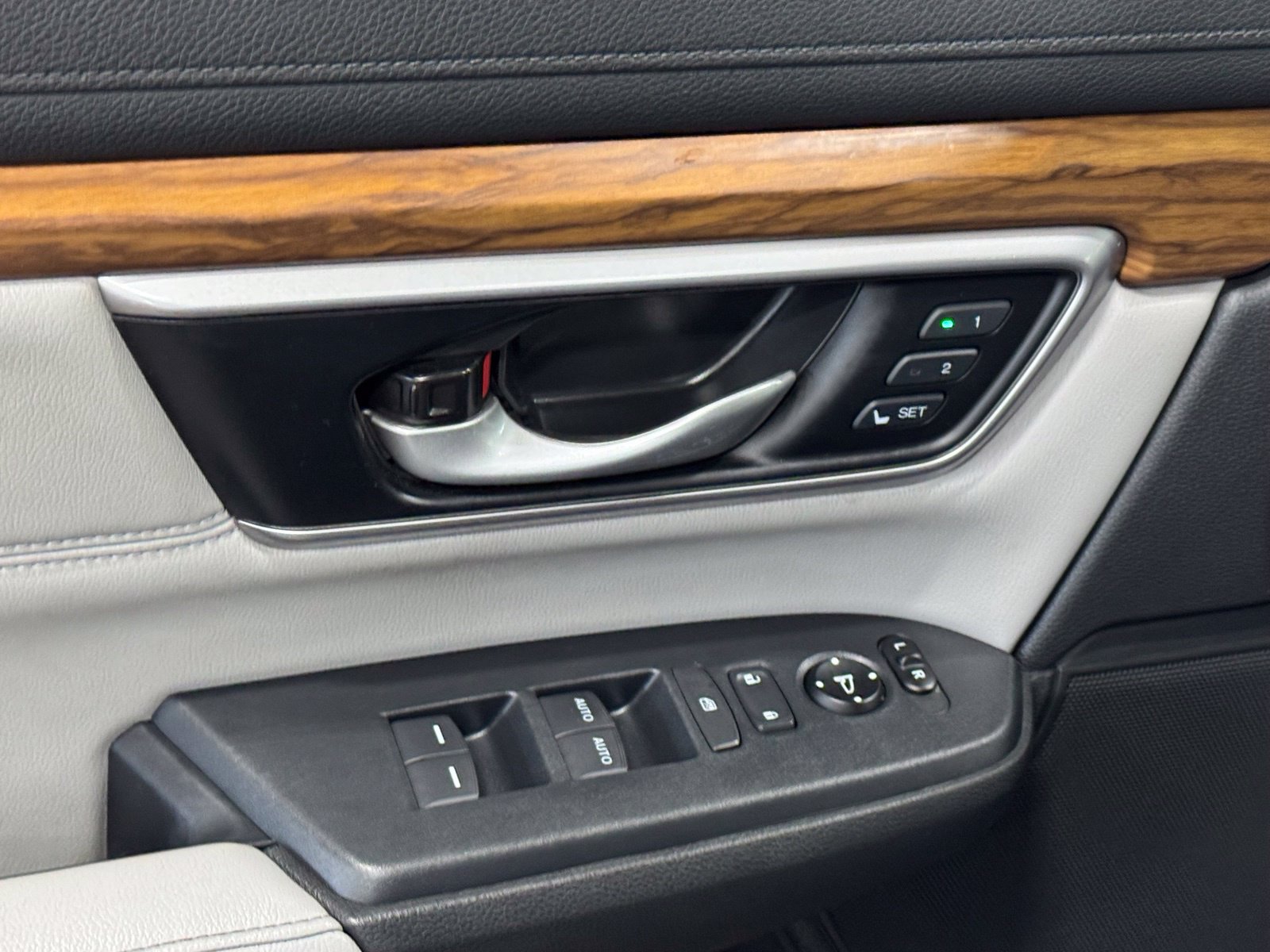 Used 2020 Honda CR-V EX-L image 15
