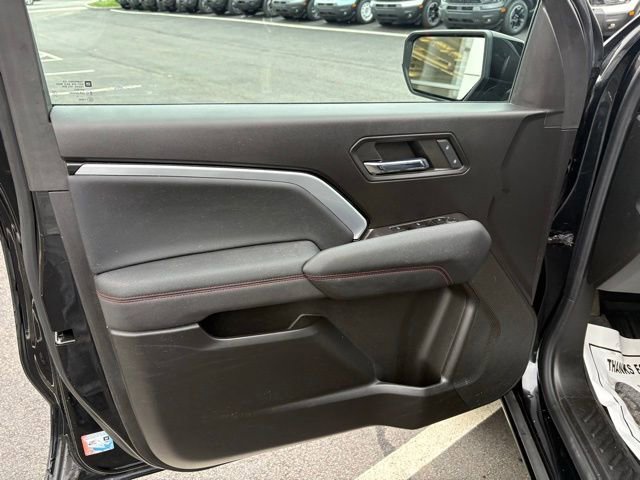 Used 2023 Chevrolet Colorado Z71 w/ Z71 Convenience Package 2 image 16