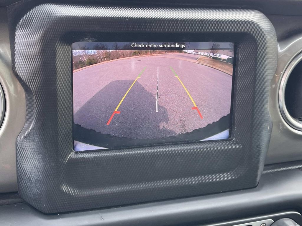 Used 2019 Jeep Wrangler Unlimited Sahara image 26