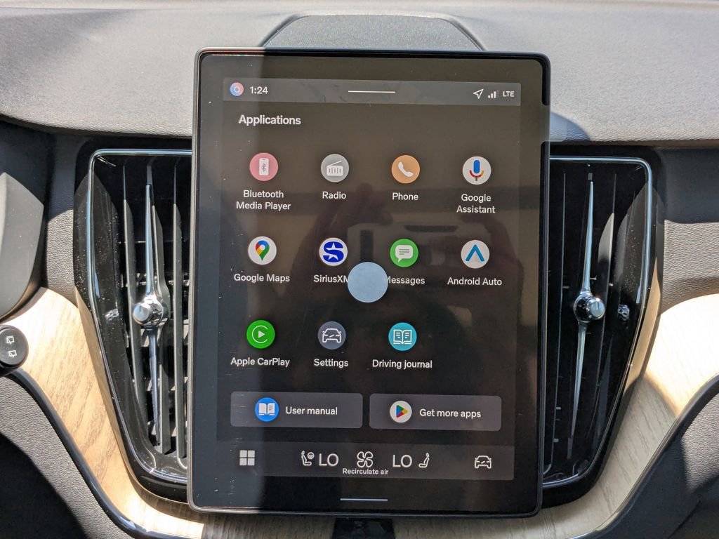 New 2026 Volvo XC60 B5 Core image 18