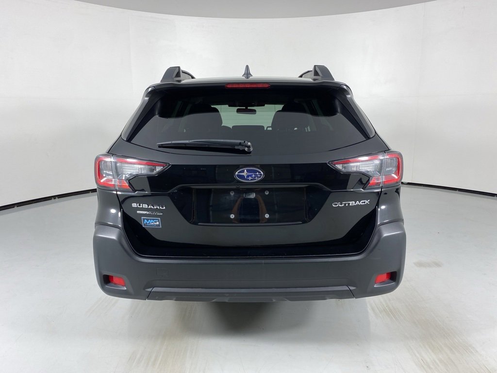 Used 2023 Subaru Outback Premium image 6