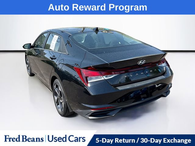 Used 2023 Hyundai Elantra SEL w/ Convenience Package image 6
