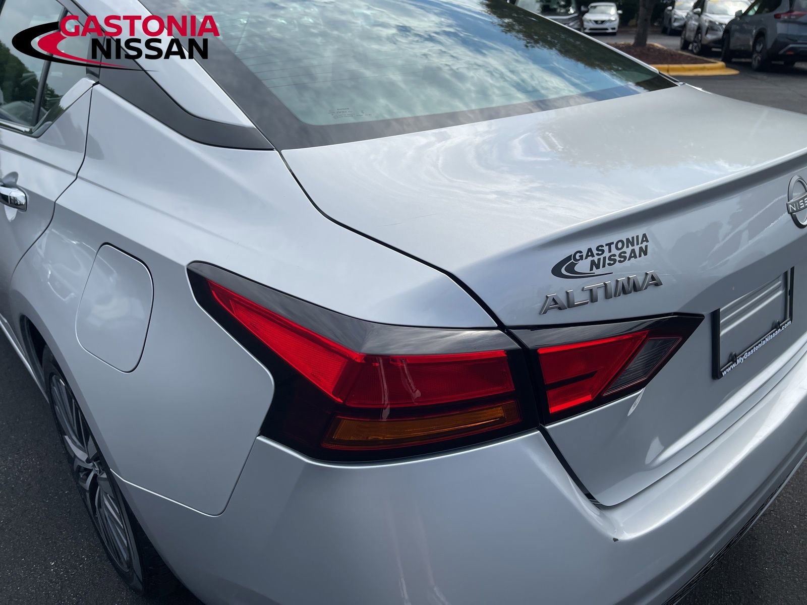 Used 2024 Nissan Altima 2.5 SV image 9