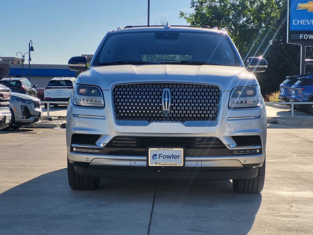 Used 2019 Lincoln Navigator L Reserve AWD/4WD image 2