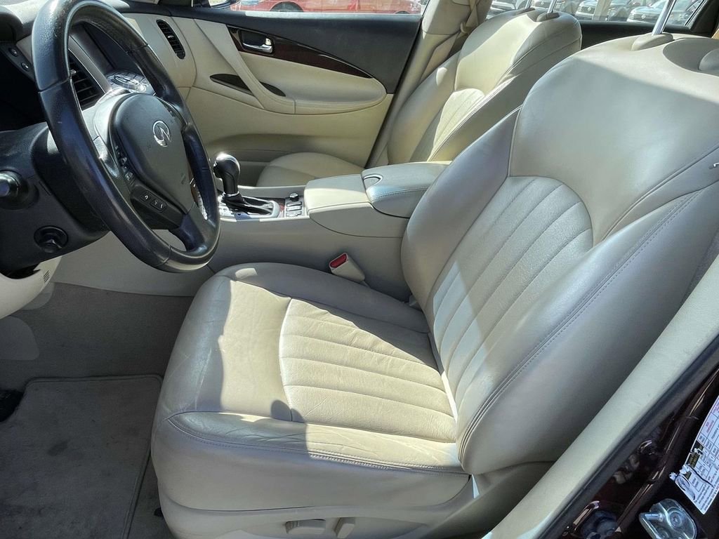 Used 2017 INFINITI QX50 AWD w/ Premium Plus Package image 12