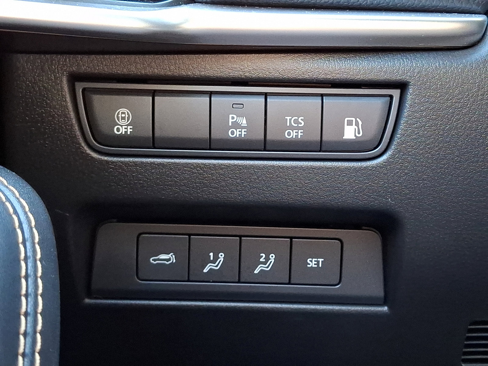 Certified 2024 MAZDA CX-90 Plug-In Hybrid w/ Premium Pkg image 27