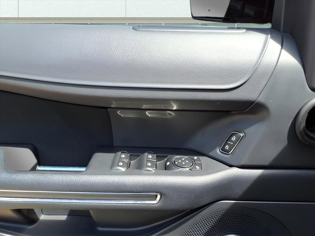 New 2024 Ford Expedition XL image 17