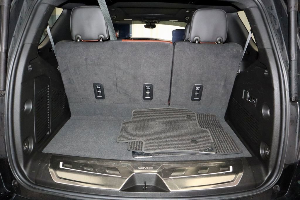 Used 2023 GMC Yukon Denali Ultimate AWD/4WD image 15