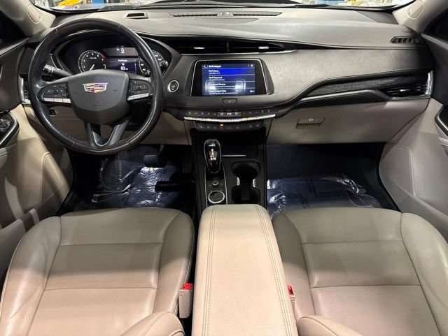 Used 2023 Cadillac XT4 Premium Luxury w/ Enhanced Visibility Package FWD image 6
