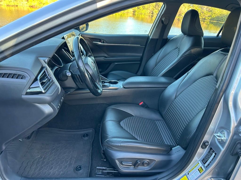 Used 2024 Toyota Camry SE image 14