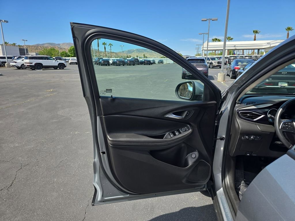 Used 2023 Buick Encore GX Select FWD image 20