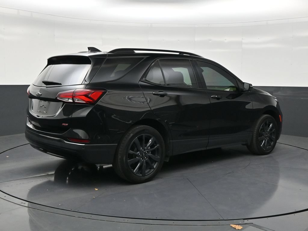 Used 2023 Chevrolet Equinox RS w/ RS Leather Package FWD image 5
