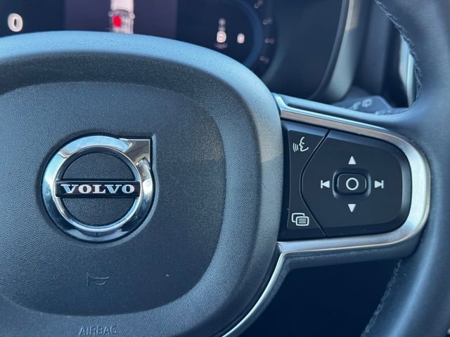 Used 2023 Volvo XC60 B5 Core image 27