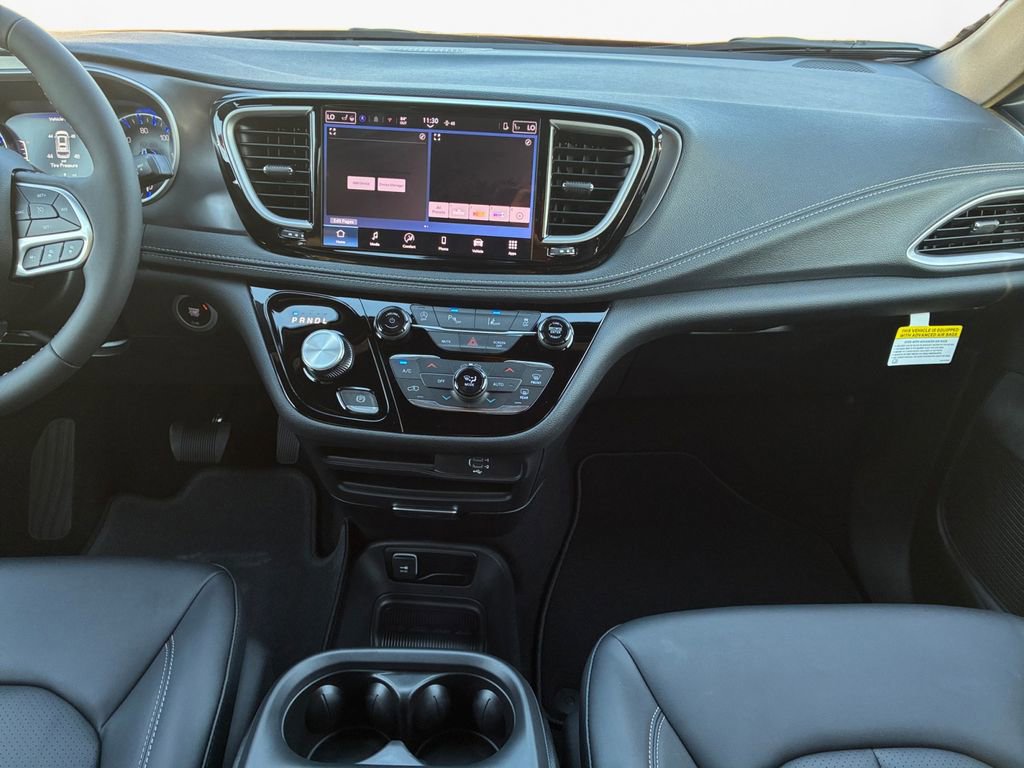 New 2026 Chrysler Pacifica Select FWD image 3