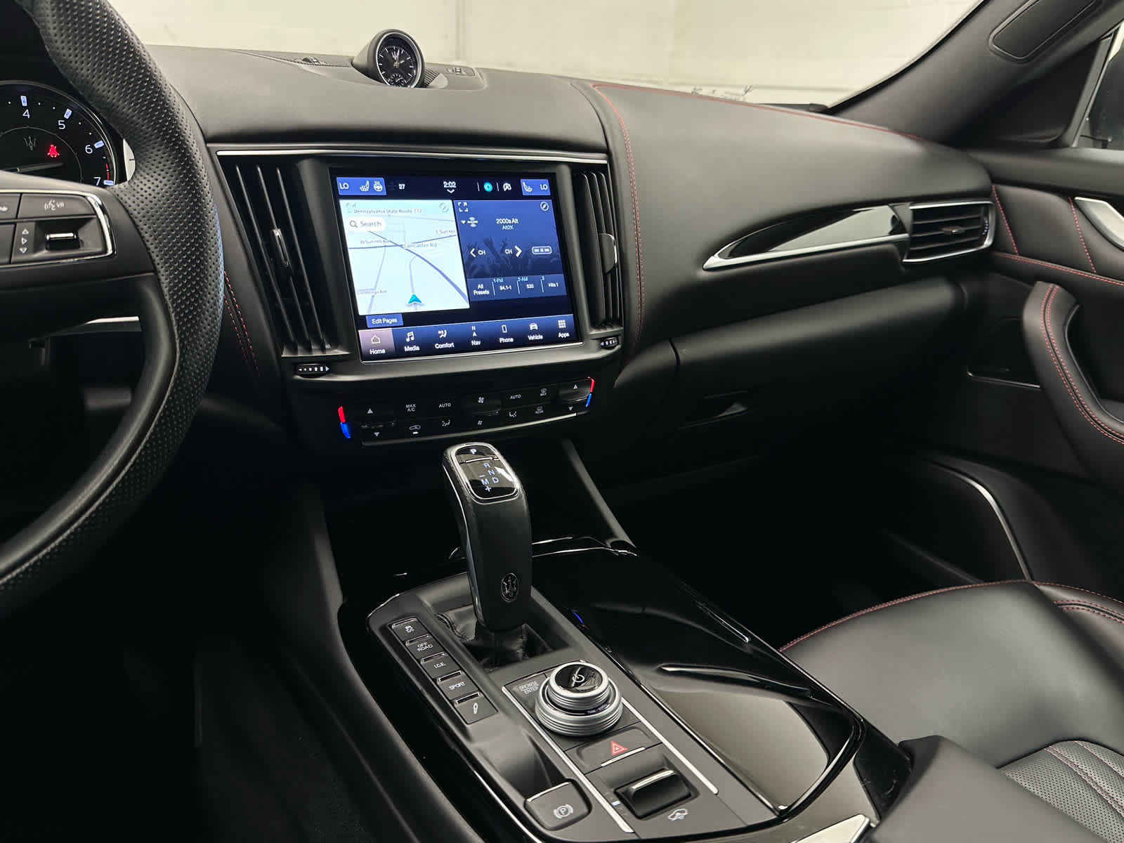 Used 2023 Maserati Levante GT AWD/4WD image 28