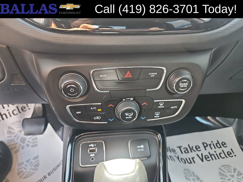 Used 2019 Jeep Compass Latitude FWD image 14