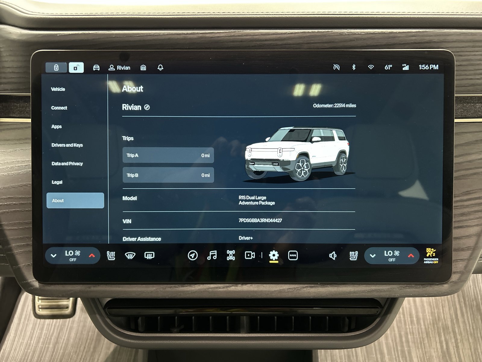Used 2024 Rivian R1S Adventure AWD/4WD image 29
