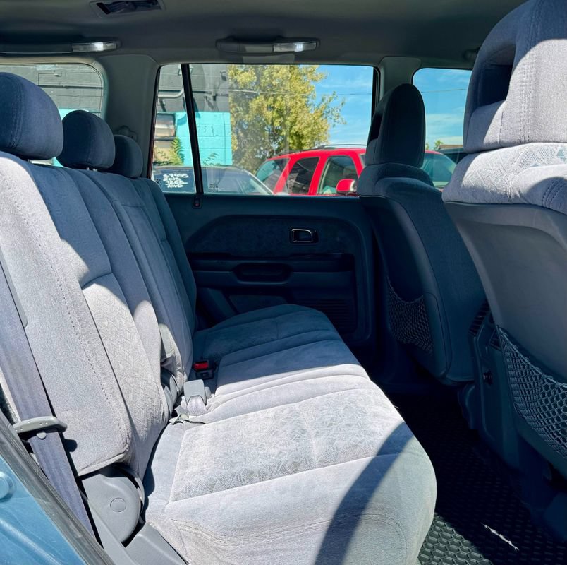 Used 2005 Honda Pilot LX image 10