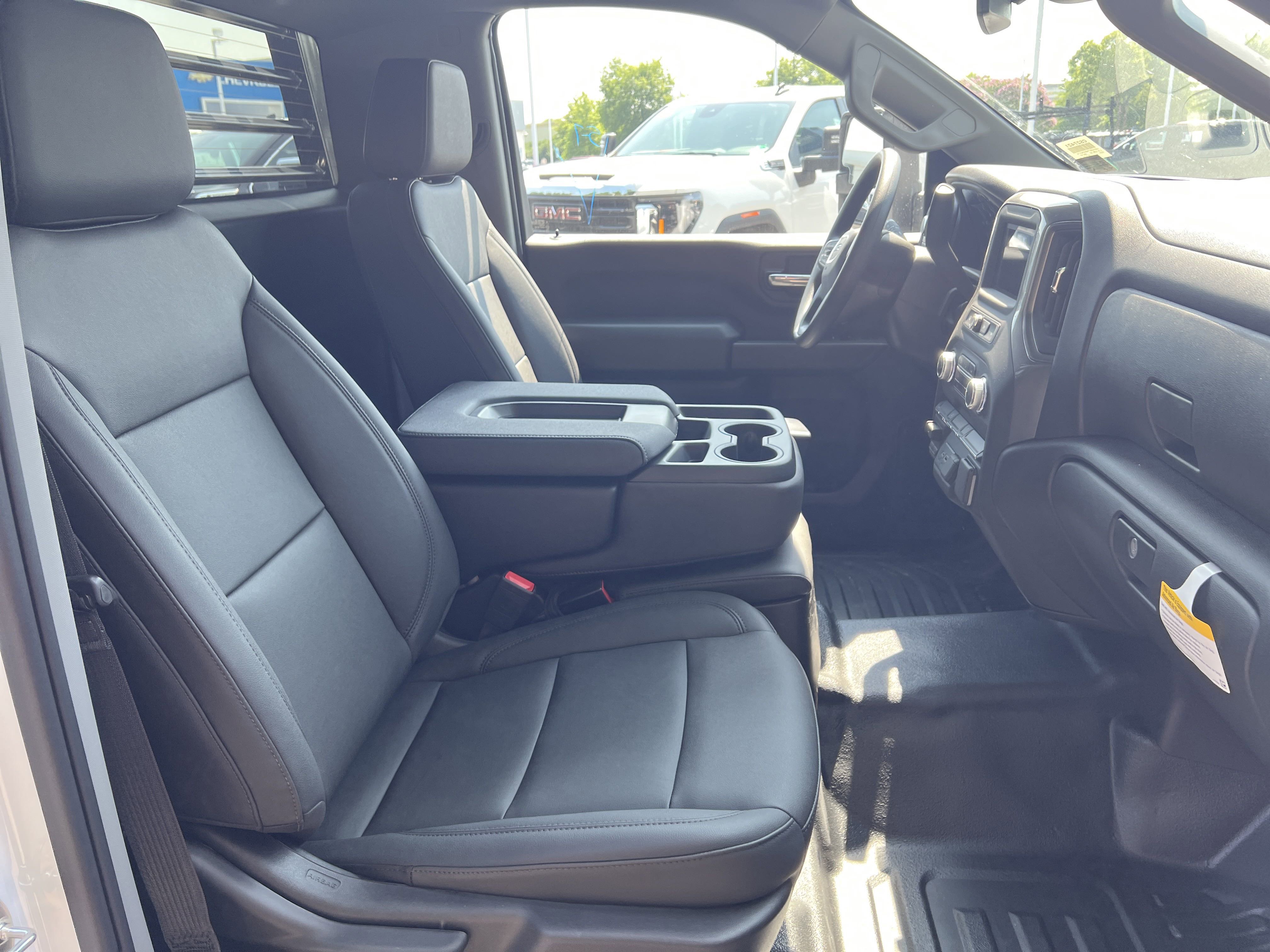 New 2025 GMC Sierra 3500 Pro w/ Convenience Package image 21