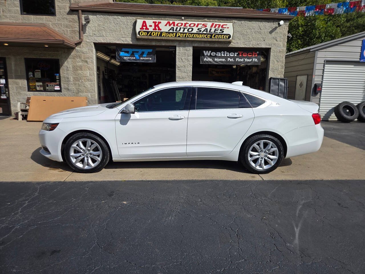 Used 2016 Chevrolet Impala LT FWD image 4