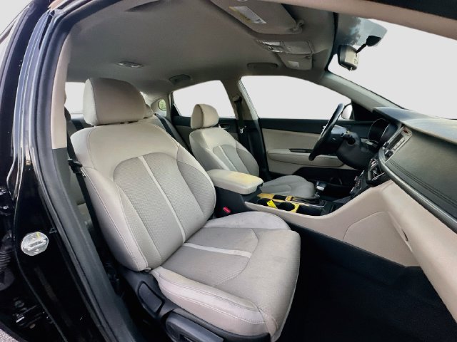 Used 2017 Kia Optima LX FWD image 26