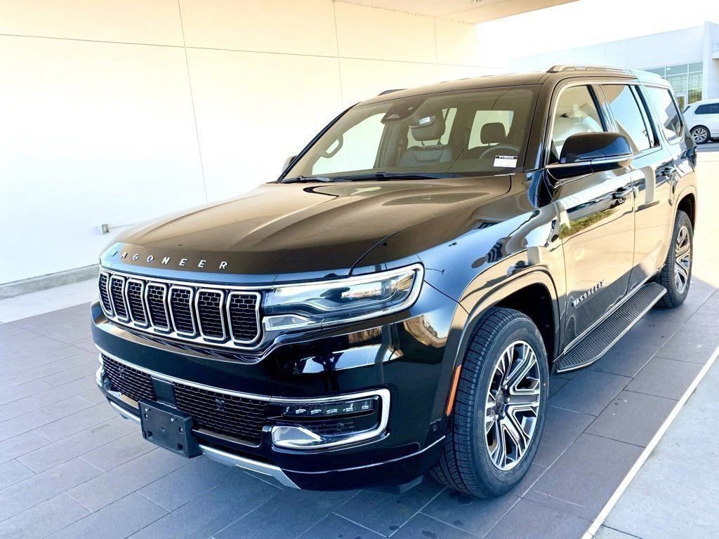 Used 2024 Jeep Wagoneer Series II w/ Flexible Seating Group AWD/4WD image 1