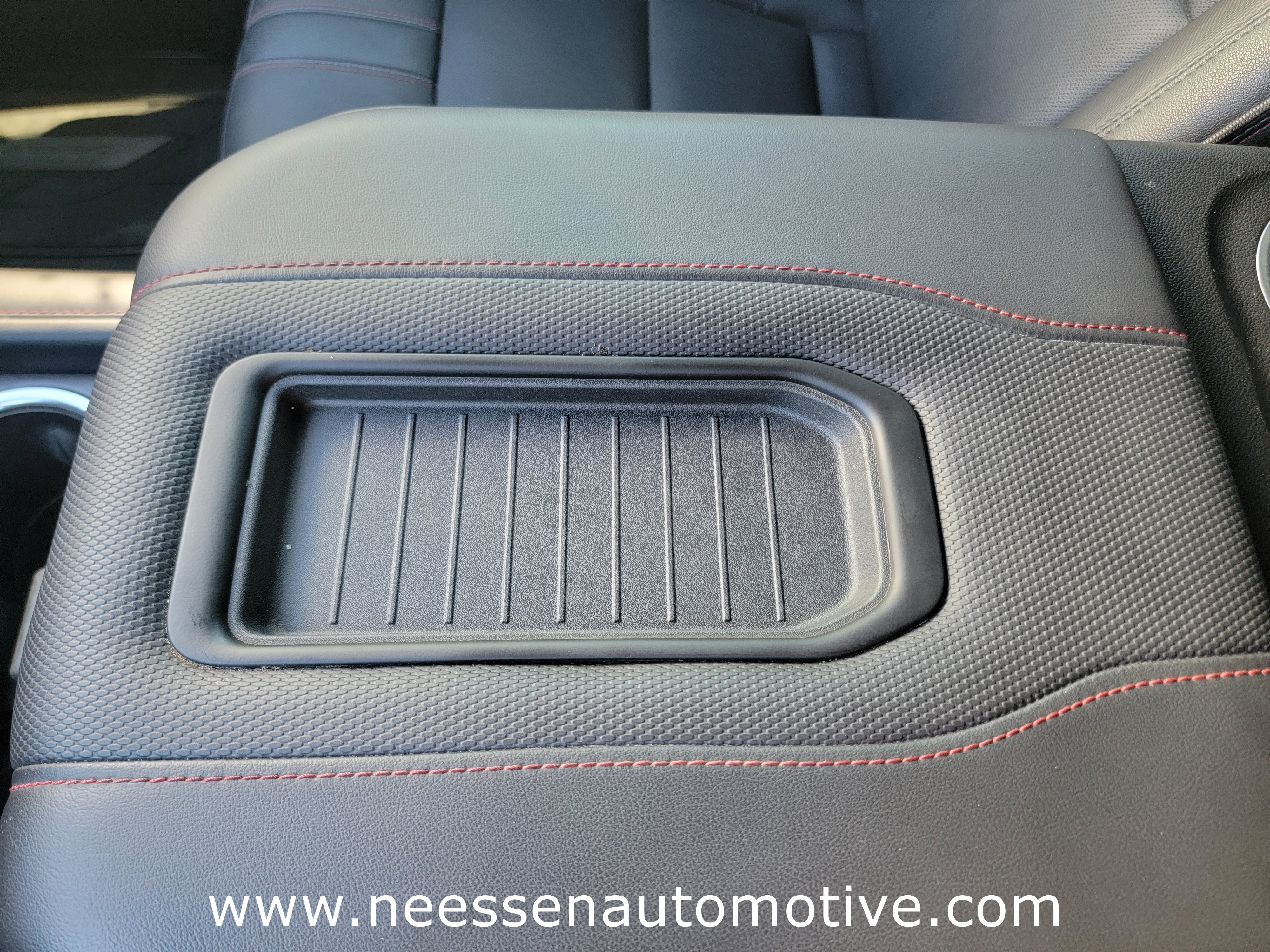 Used 2023 Chevrolet Suburban RST w/ Luxury Package image 29