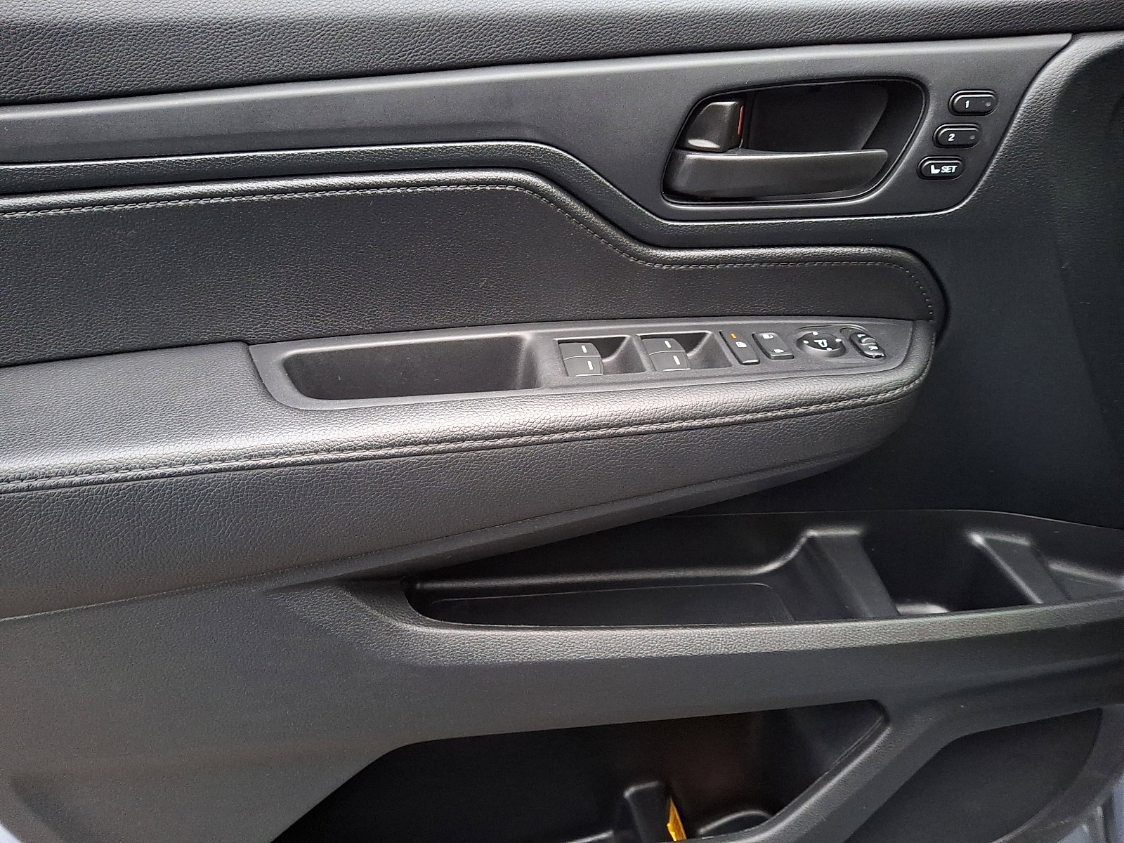 Used 2023 Honda Odyssey Sport image 12