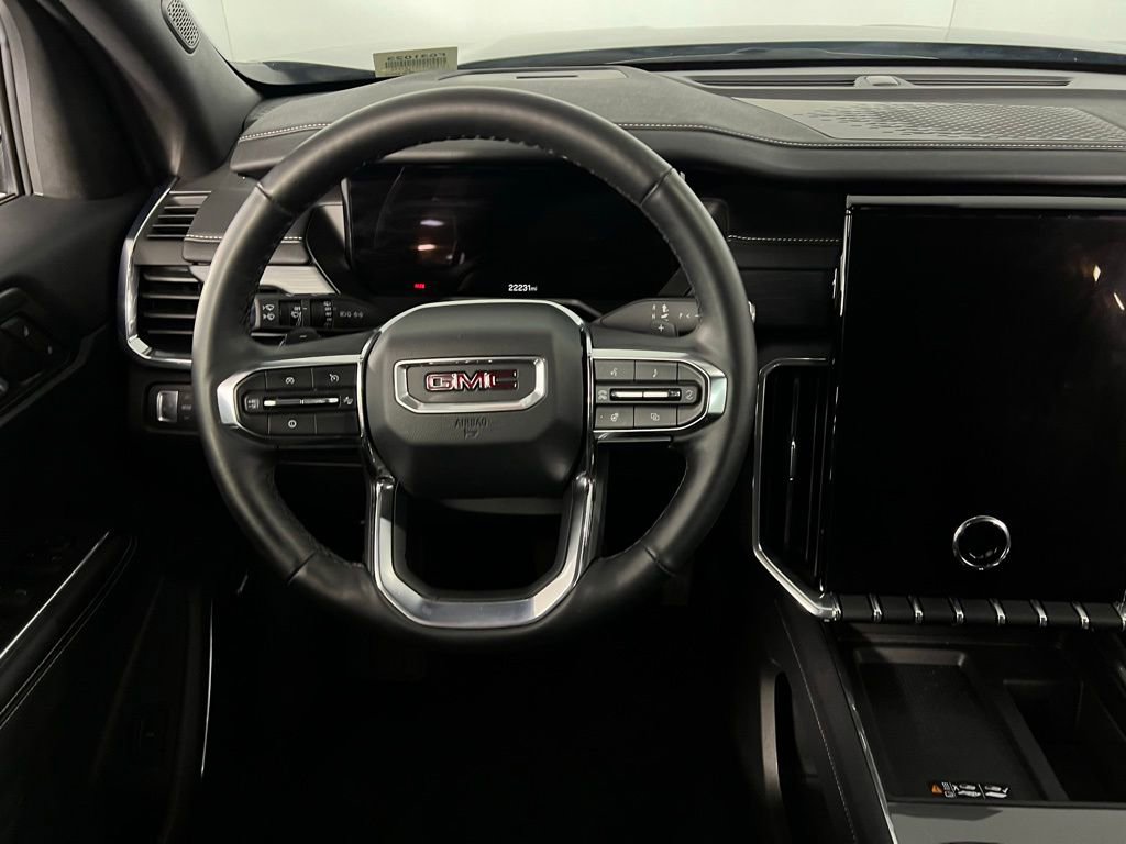 Used 2025 GMC Acadia Elevation image 12