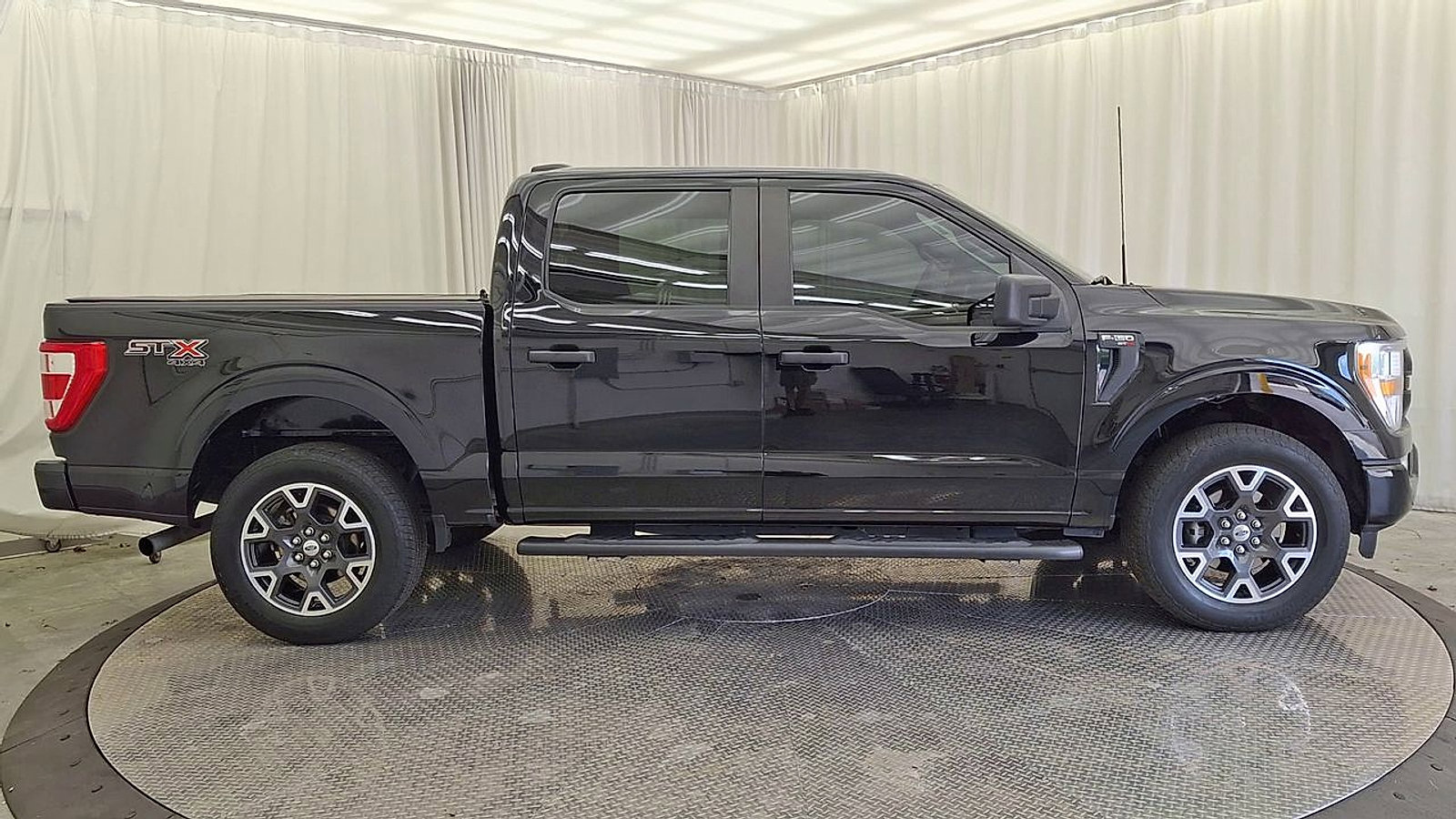Used 2021 Ford F150 XL w/ STX Appearance Package AWD/4WD image 4