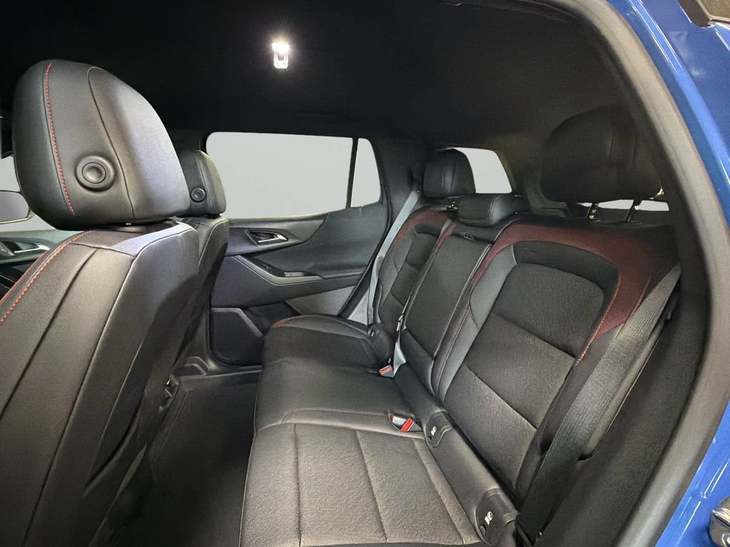 Used 2026 Chevrolet Equinox RS AWD/4WD image 14